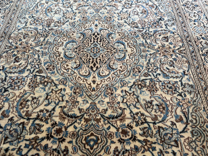 Hand-knotted vintage Nain rug – 300 × 201 cm