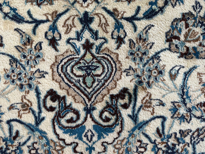 Hand-knotted vintage oriental Nain rug – approx. 245 × 345 cm