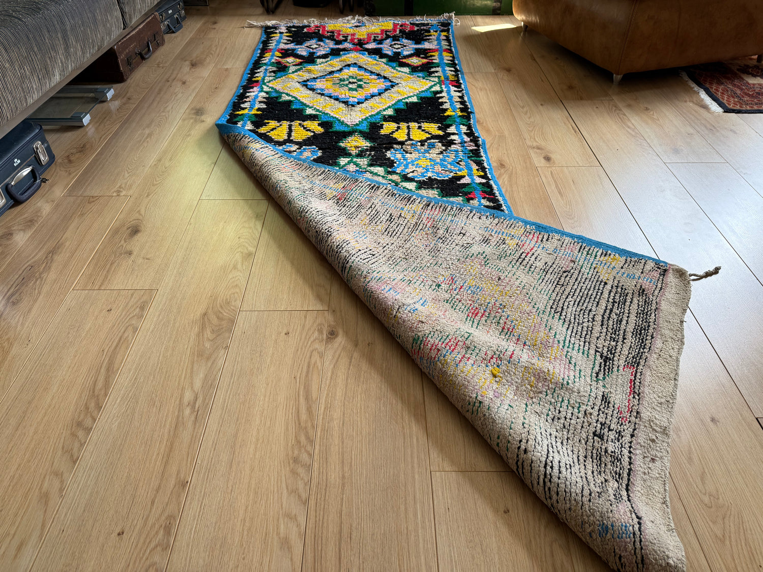 Handgeknoopt vintage tapijt Boucherouite loper uit Marokko– ca. 277 × 88 cm