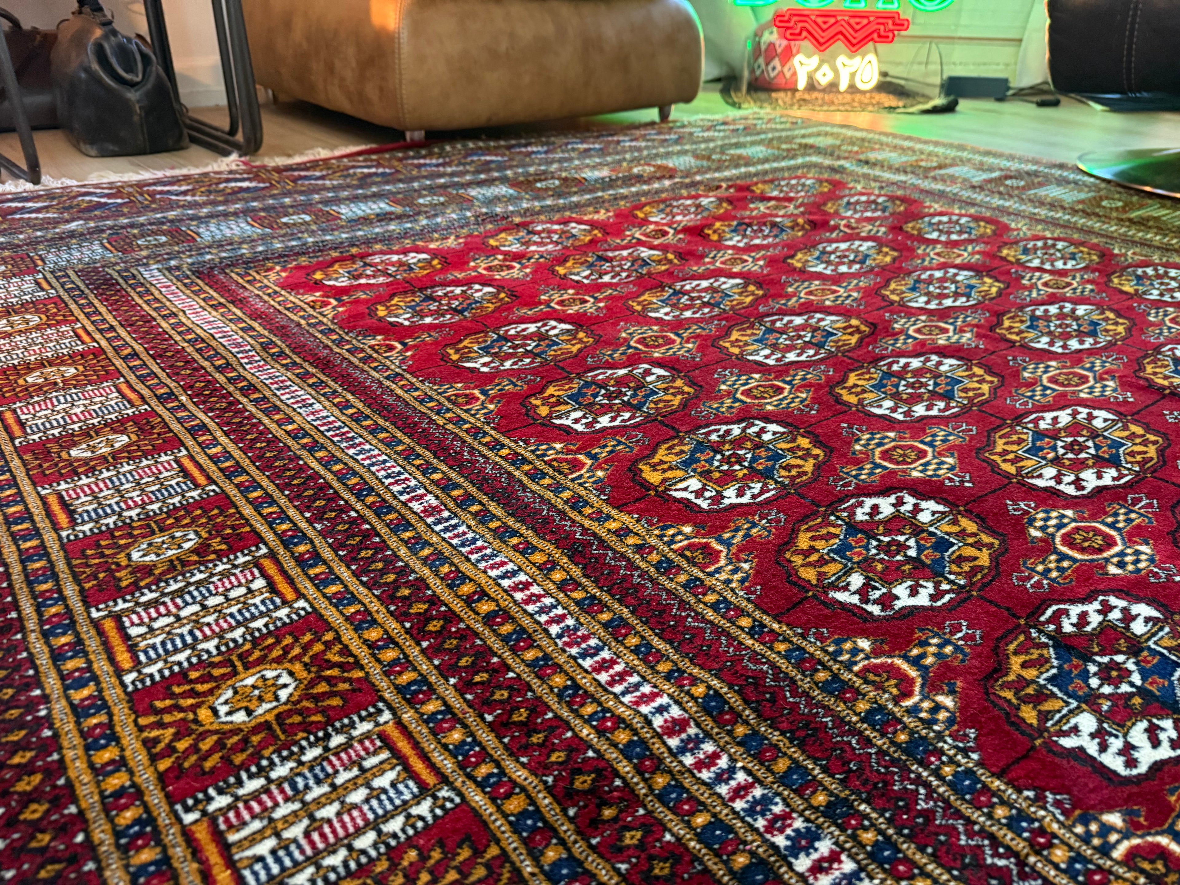 Handgeknoopt Bokhara tapijt – ca. 320 × 223 cm