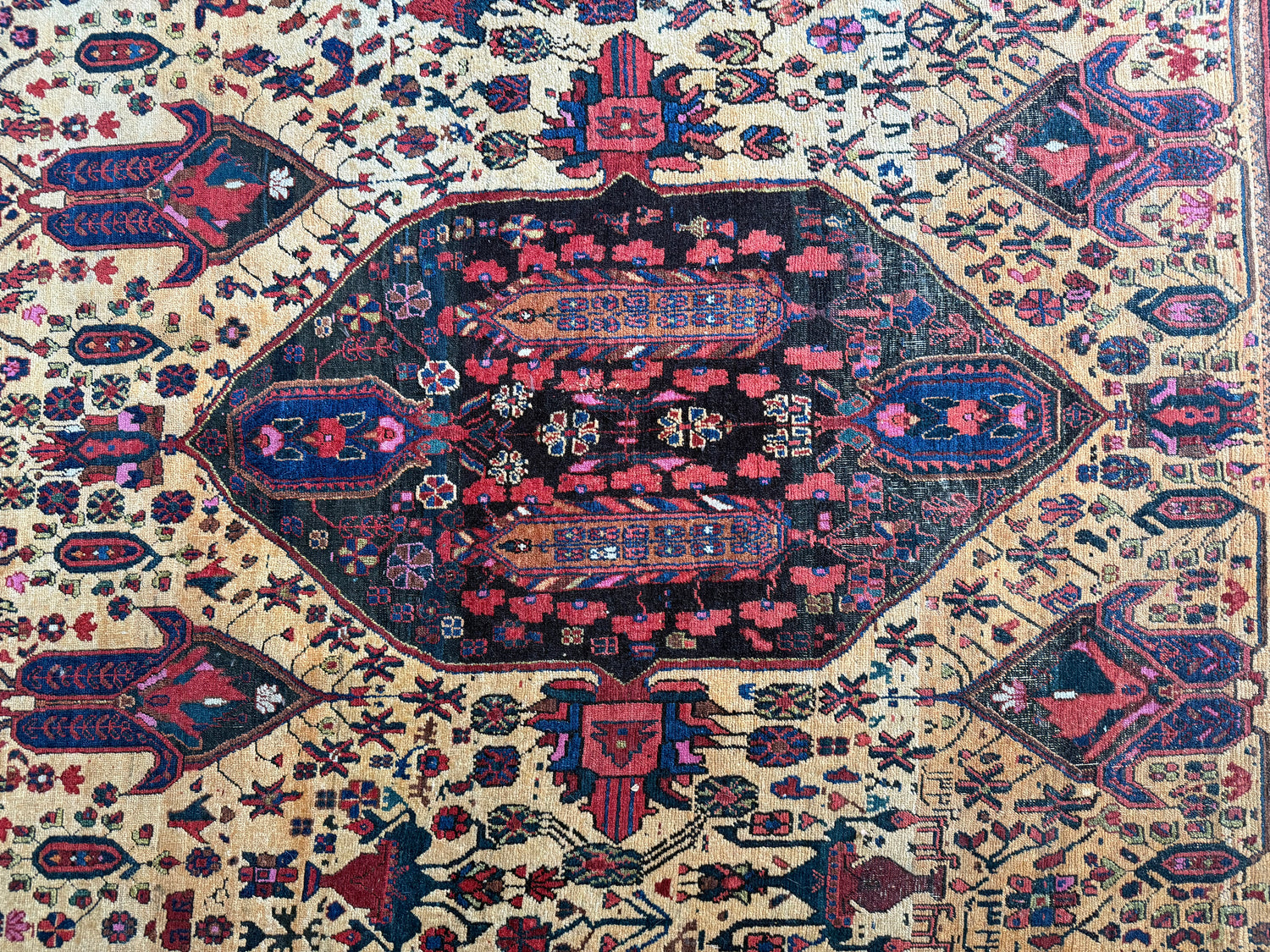 Handgeknoopt vintage tapijt Oosters Malayer stijl – ca. 137 × 163 cm