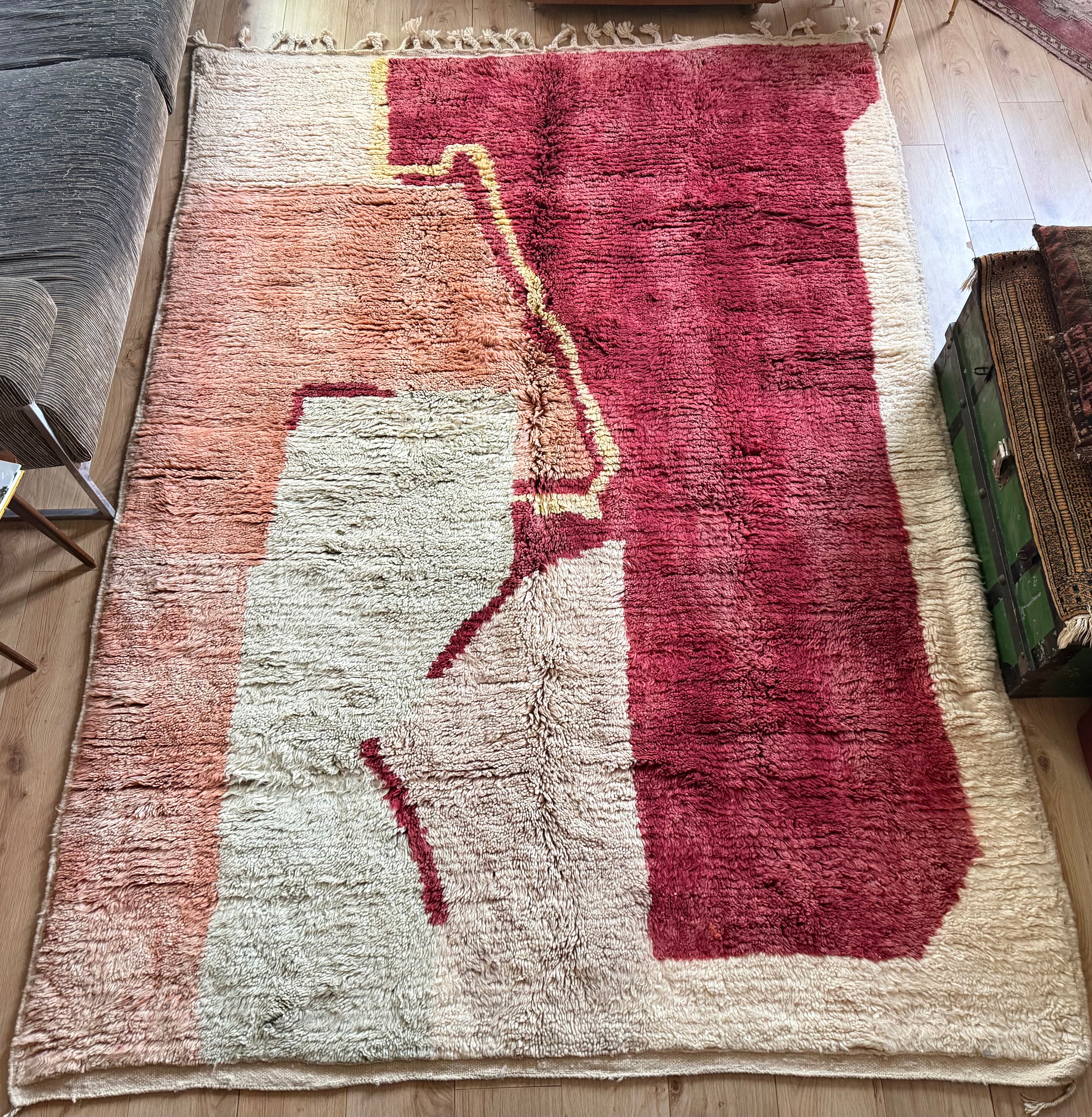 Vintage hand-knotted Moroccan rug – 291 × 203 cm