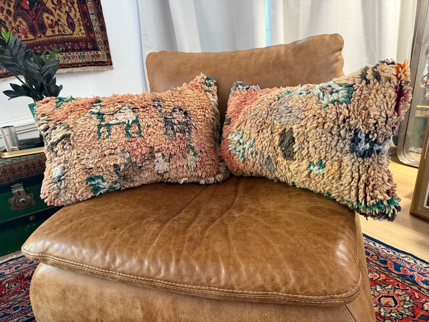 Handgemaakt kussen van een vintage Marokkaans tapijt ca. 60 × 40 cm
