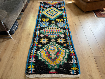 Handgeknoopt vintage tapijt Boucherouite loper uit Marokko– ca. 277 × 88 cm