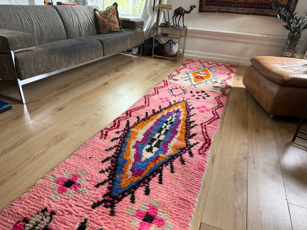 Passadeira Boujaad marroquina vintage – 418 × 79 cm