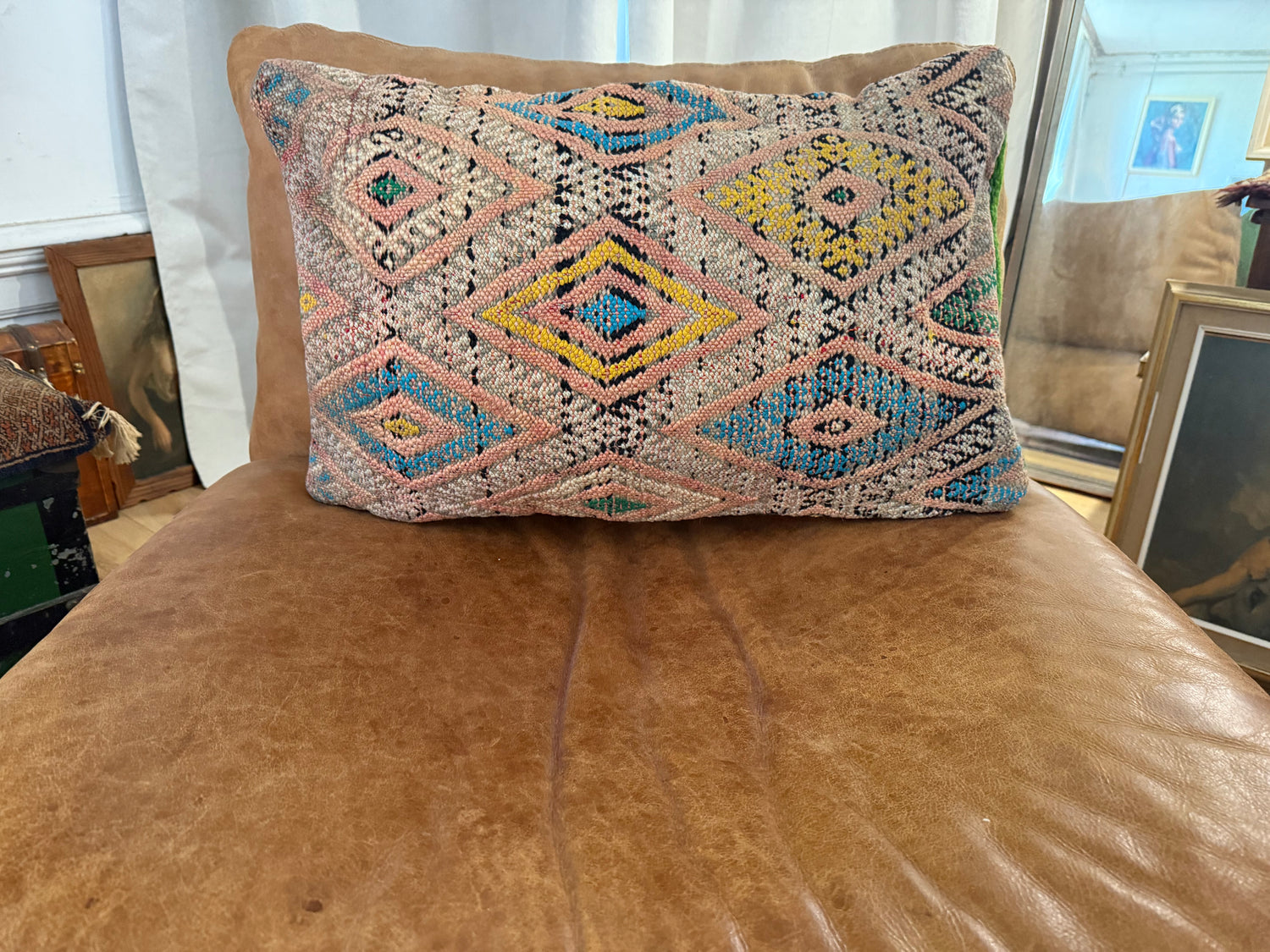gemaakt kussen van een vintage Marokkaans tapijt – ca. 50 × 40 cm