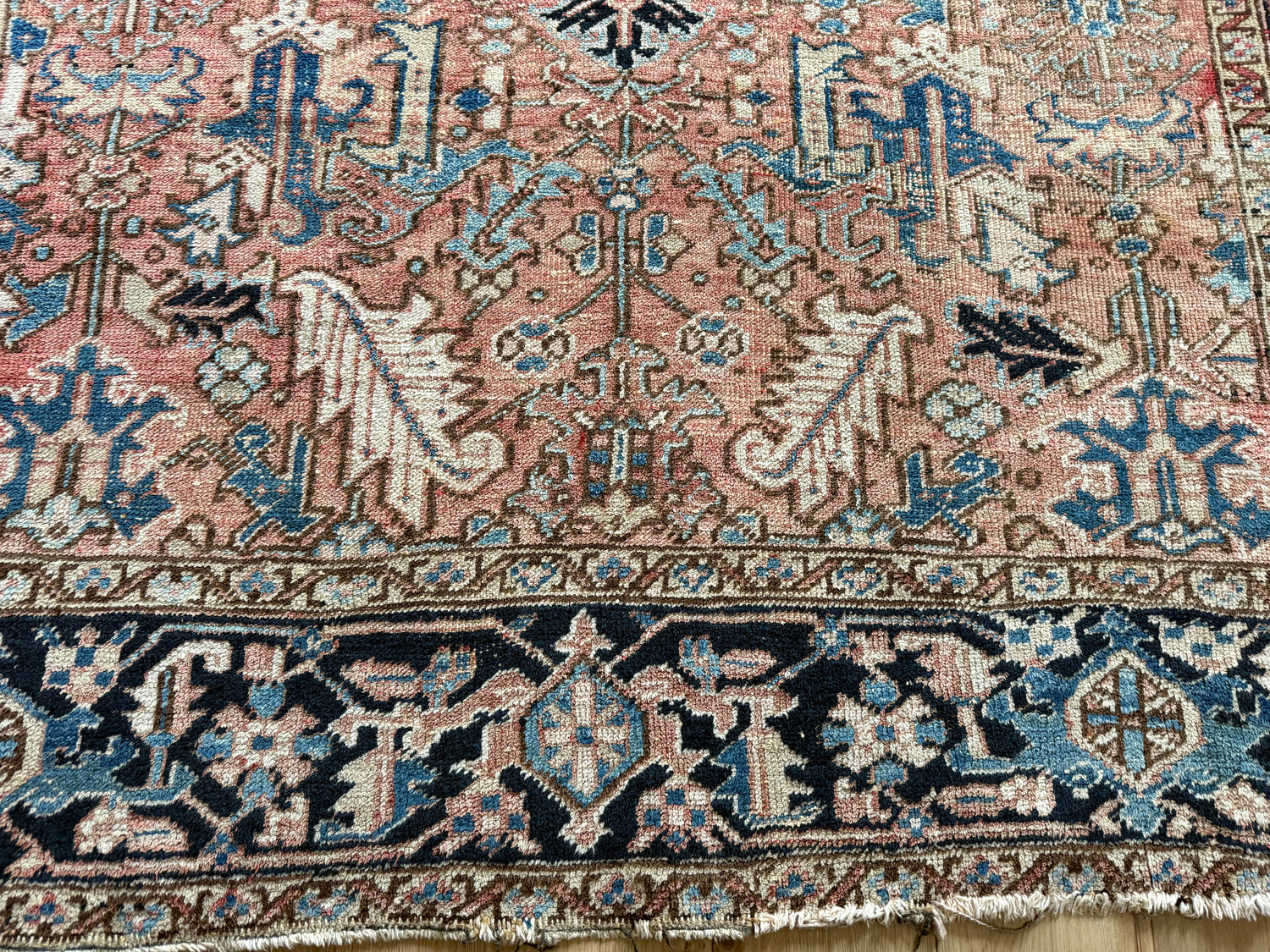 Vintage handgeknoopt tapijt in Heriz-stijl – ca. 290 × 212 cm gemaakt ca. 1940-1950