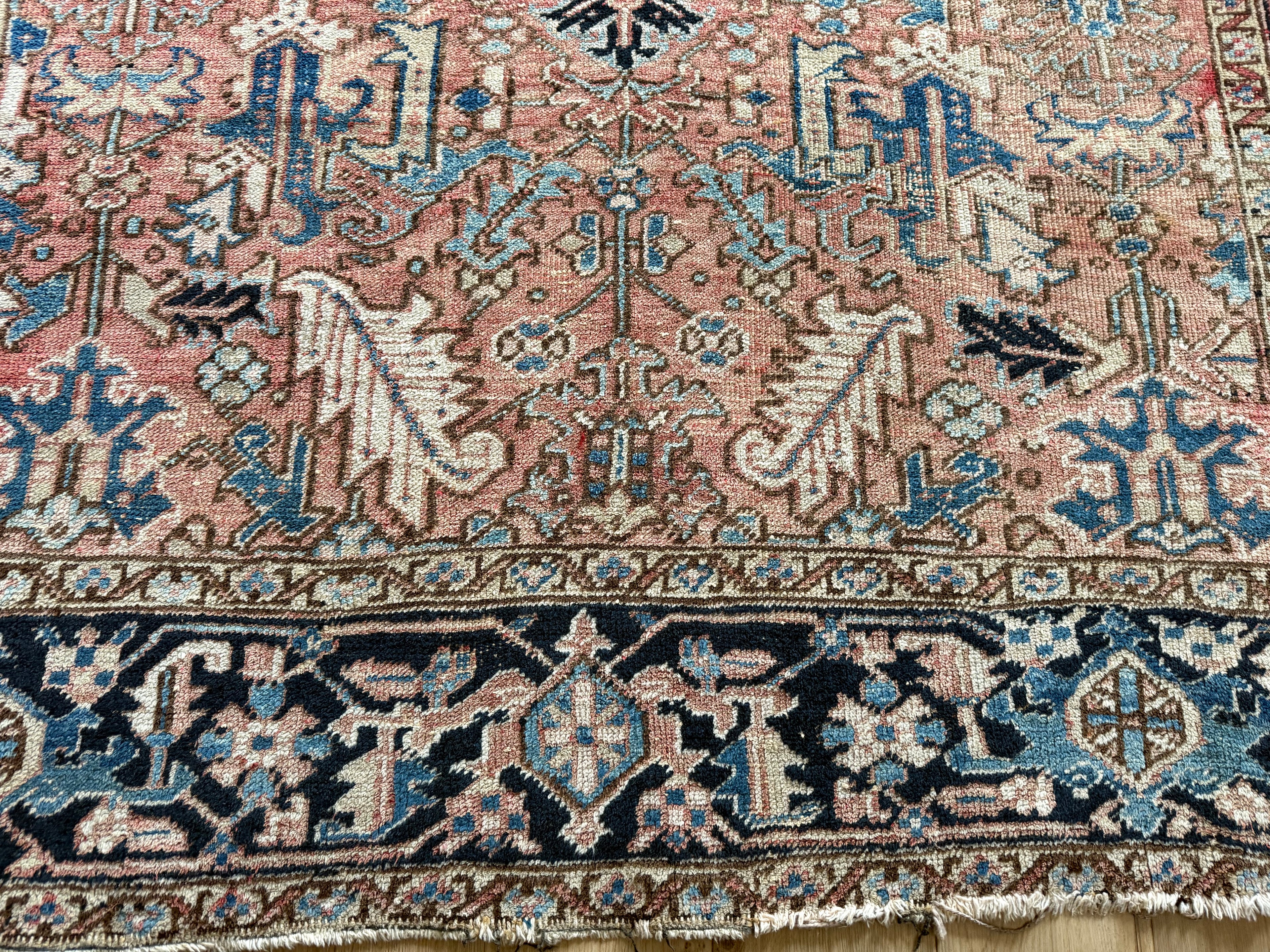 Vintage handgeknoopt tapijt in Heriz-stijl – ca. 290 × 212 cm gemaakt ca. 1940-1950