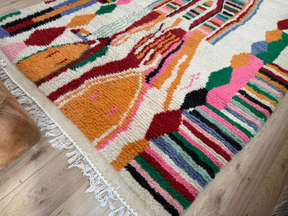 Handgeknoopt Marokkaans Azilal tapijt – 246 × 182 cm