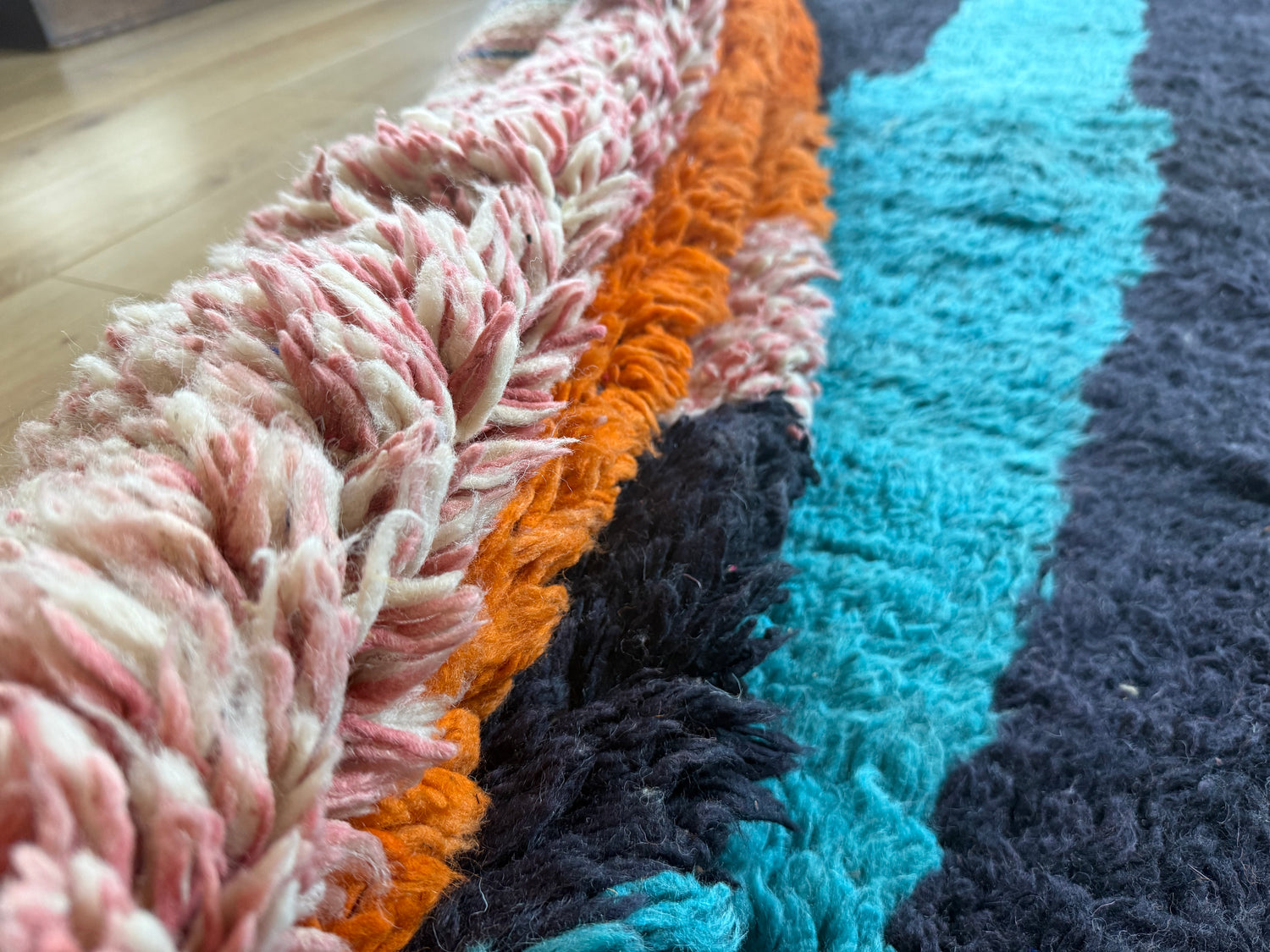 Tapete Vintage de Design Pós-Moderno – Feito à Mão no Marrocos – 320 × 201 cm