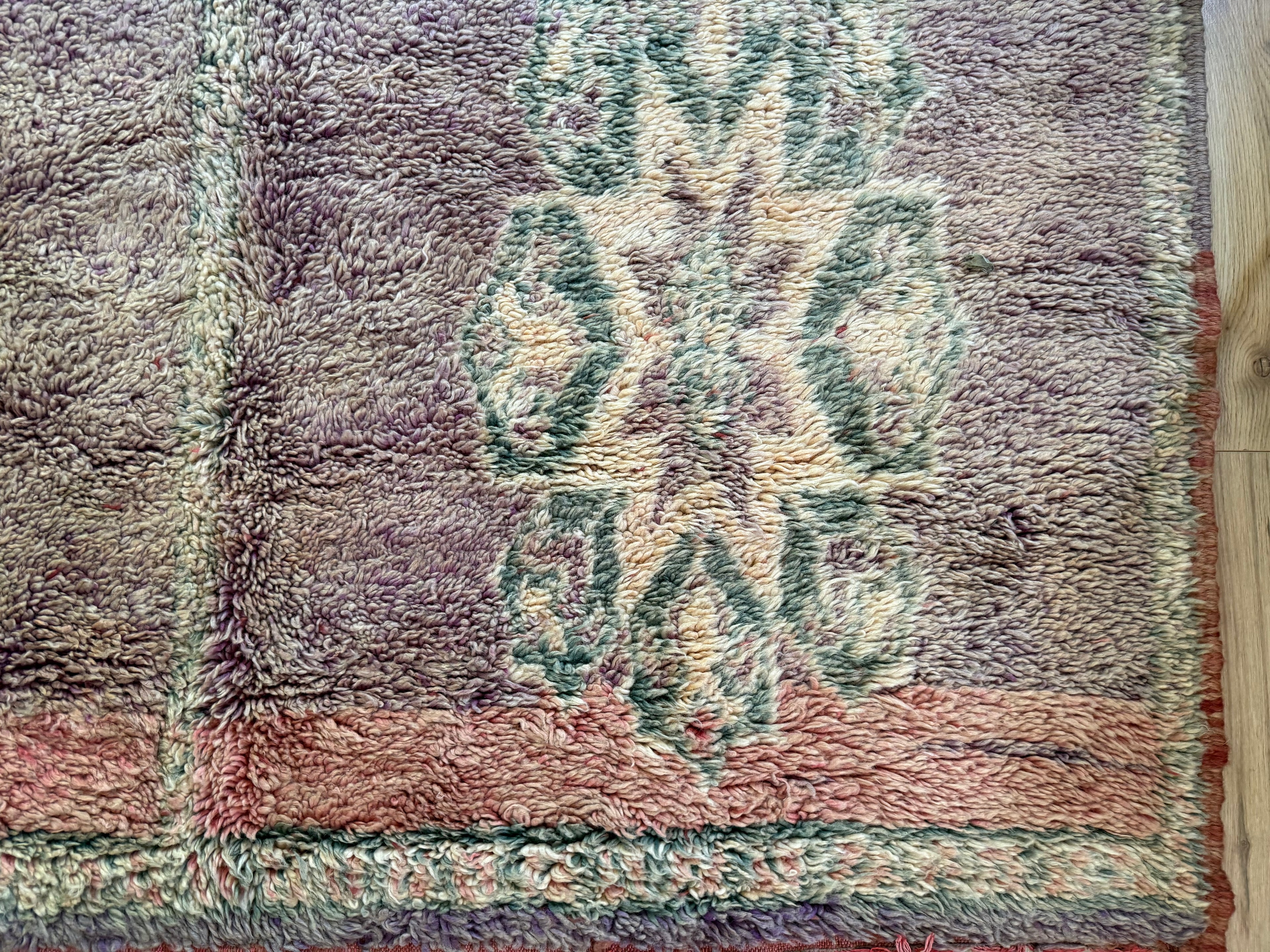Vintage high-pile wool rug in soft pastel tones – 222 × 184 cm