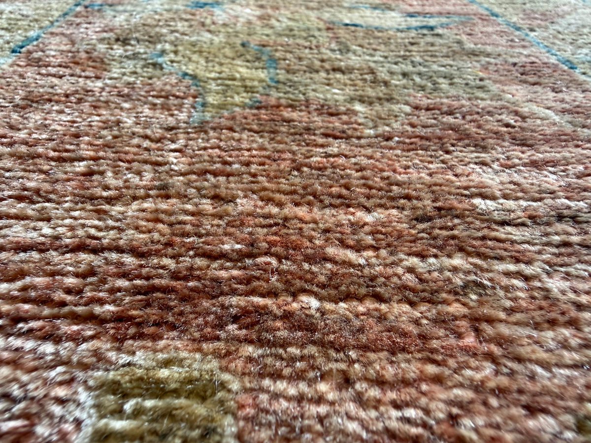 Alfombra afgana Ziegler anudada a mano con suave diseño floral