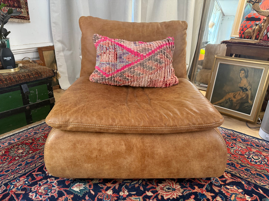 Handgemaakt kussen van een vintage Marokkaans tapijt – ca. 50 × 30 cm
