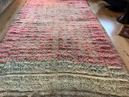 Vintage Marokkaans Berbertapijt – poederroze &amp; salie 290 × 180 cm