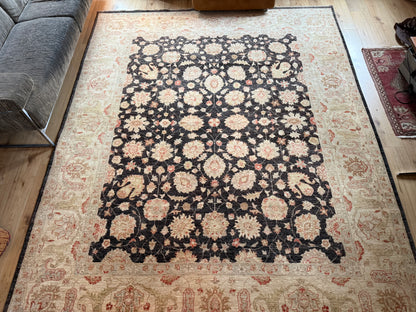 Handgeknoopt Ziegler tapijt, rustig, verfijnd en tijdloos. Ca. 308 × 249 cm