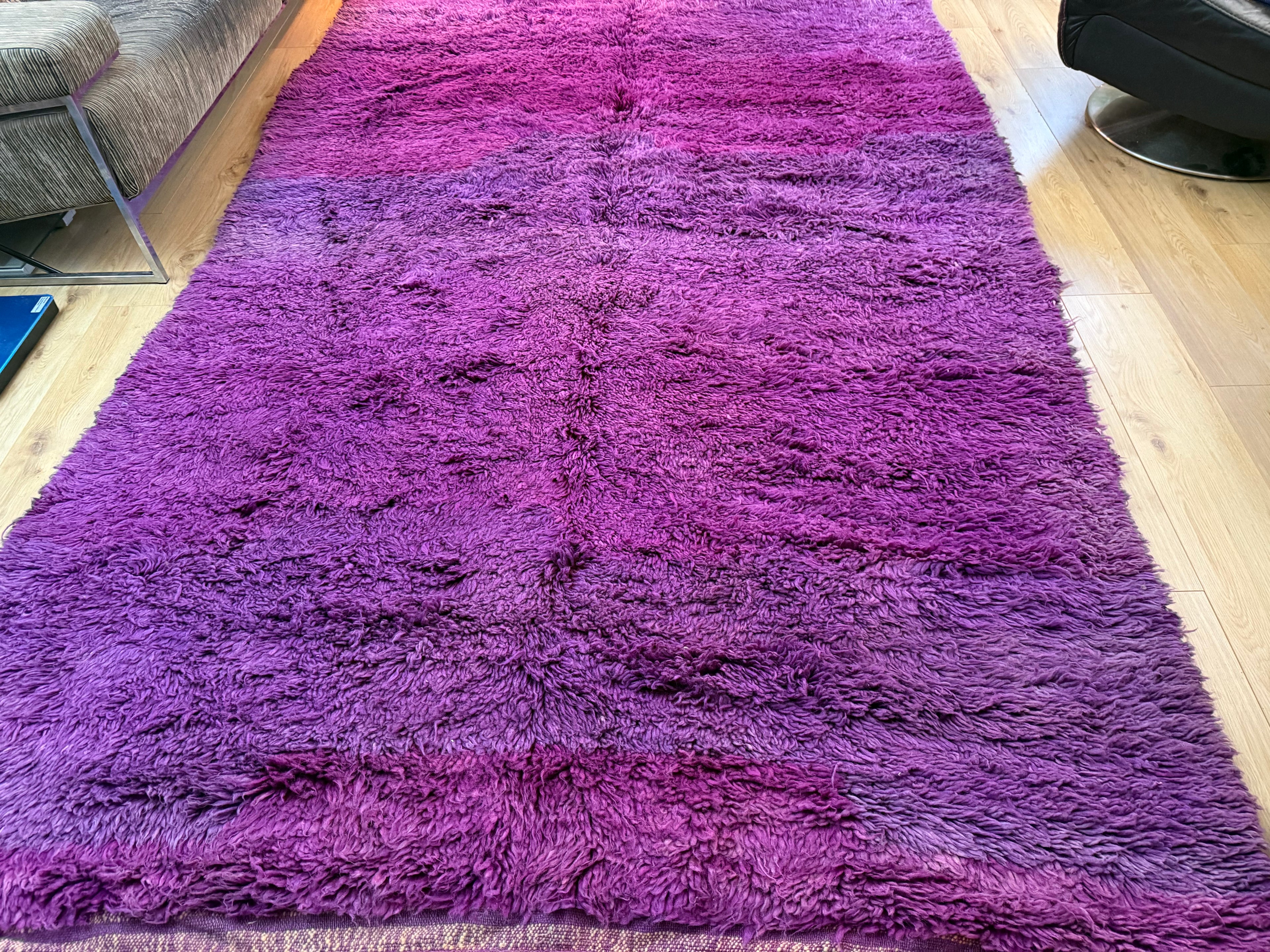 Groot paars vintage hoogpolig Berber tapijt – 320 × 197 cm
