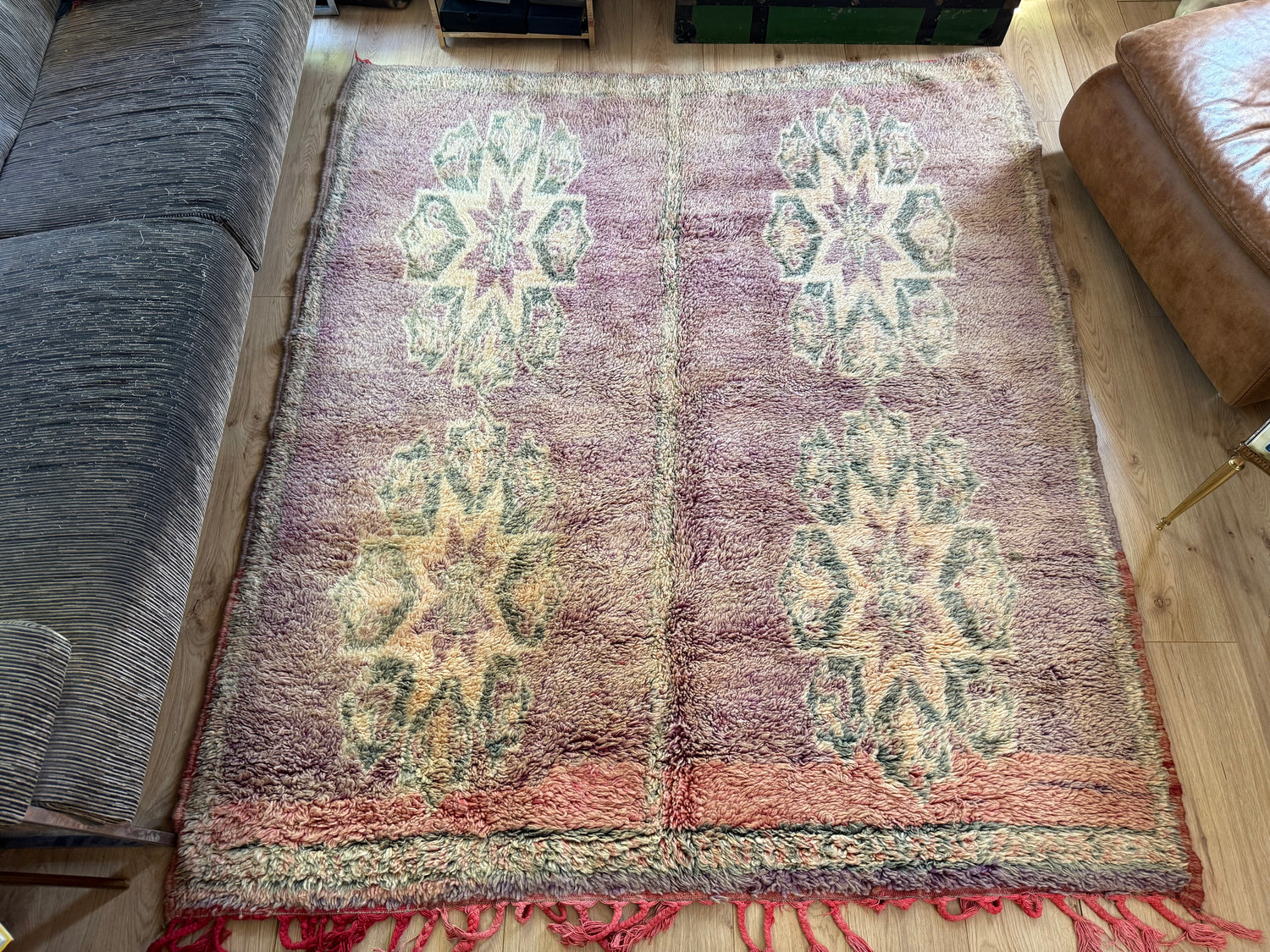 Vintage high-pile wool rug in soft pastel tones – 222 × 184 cm