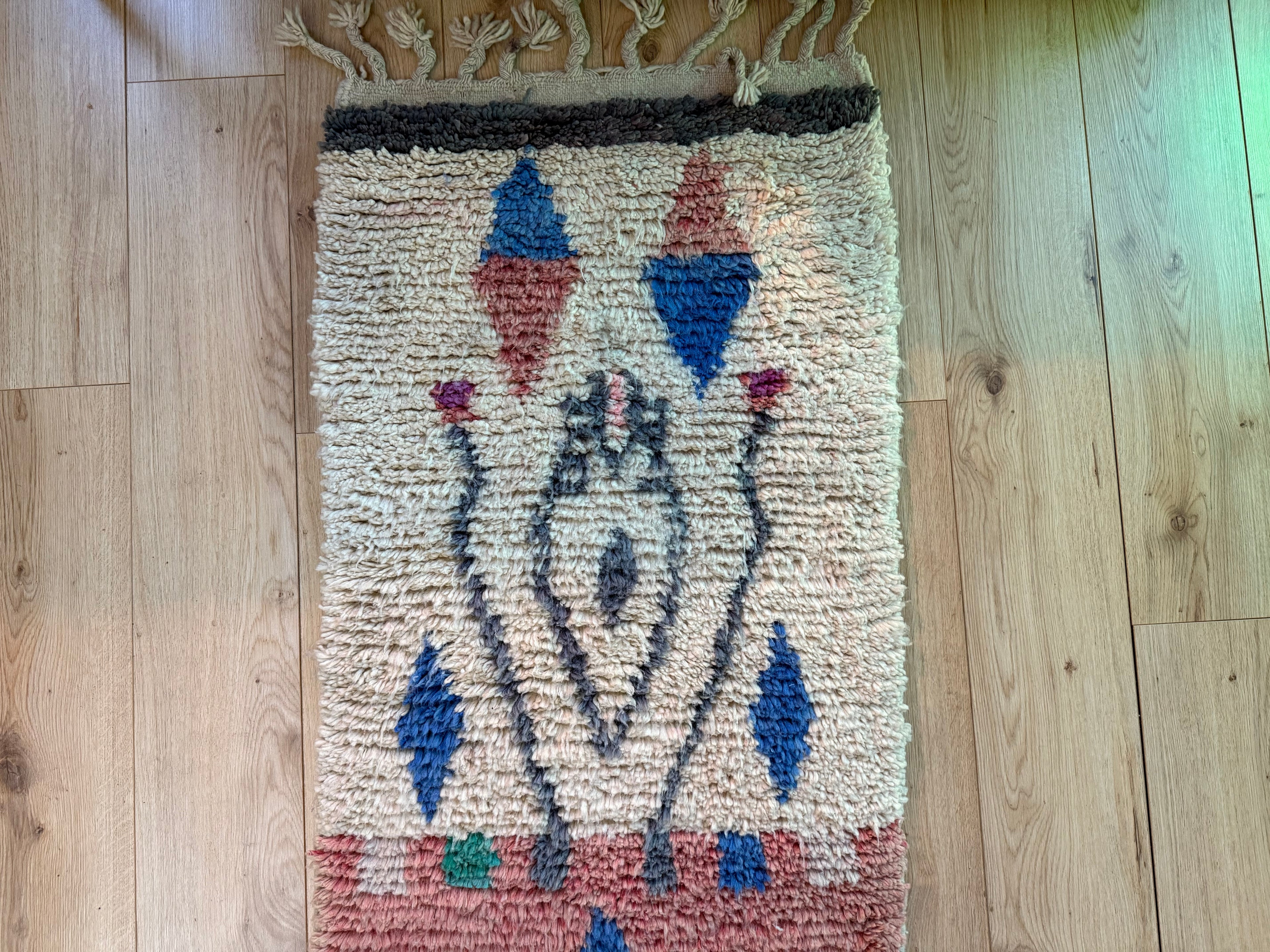 Authentiek Berber wollen kleed – kleurrijke Marokkaanse loper (310 × 70 cm)