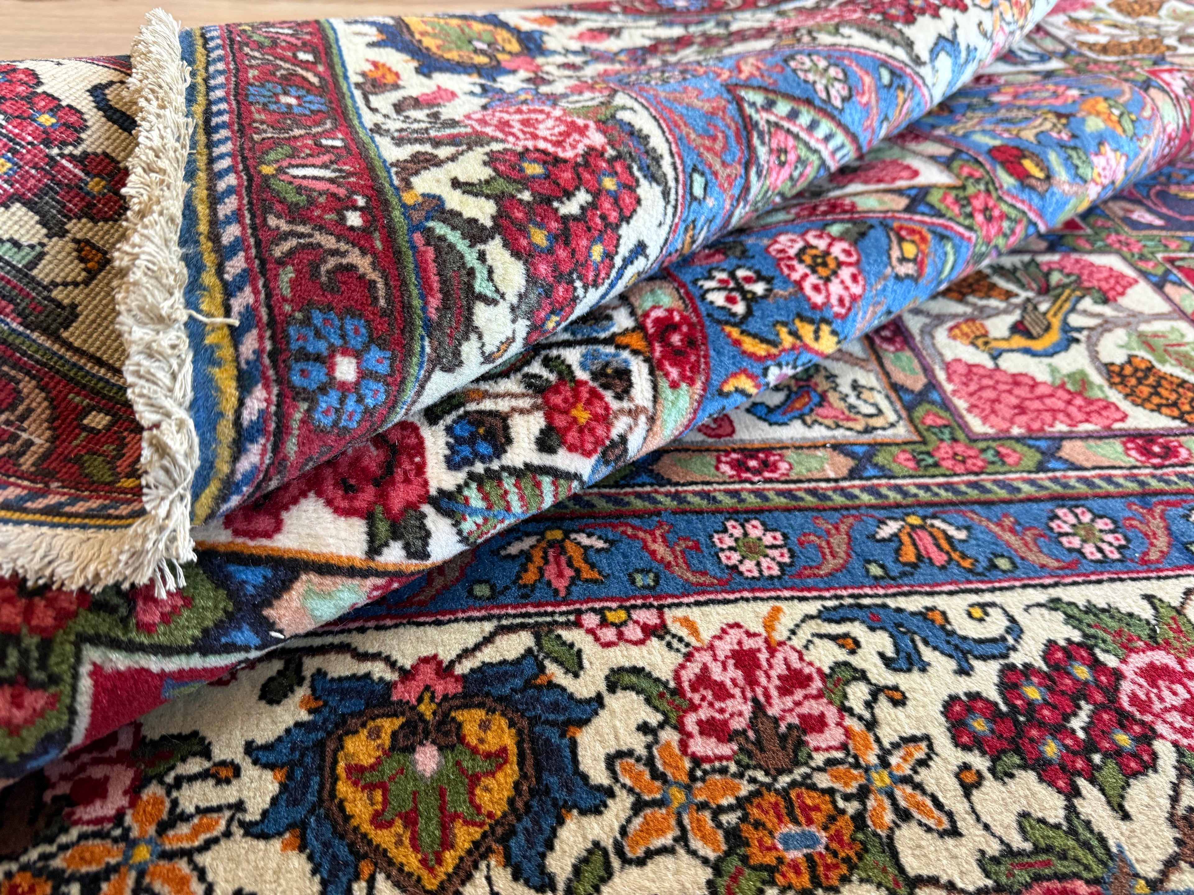 Hand-knotted Garden Design Rug – 258 × 157 cm