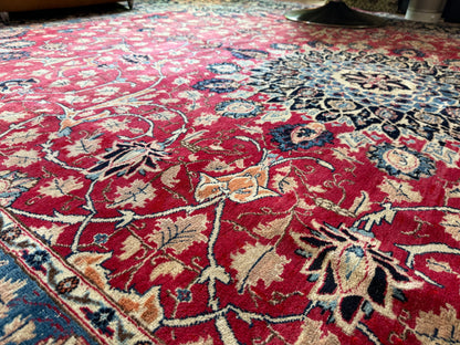 Groot handgeknoopt vintage vloerkleed met medaillon – 400×302 cm