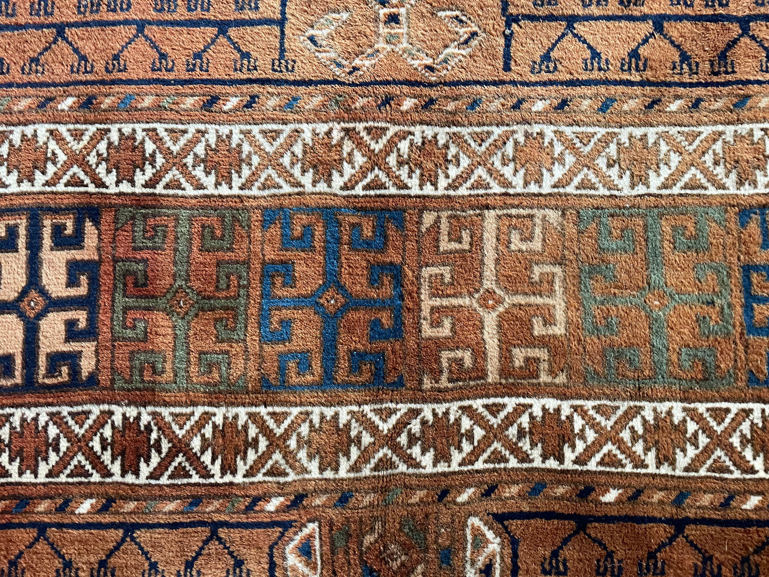 Handgeknoopt vintage tapijt – ca. 250 × 194 cm
