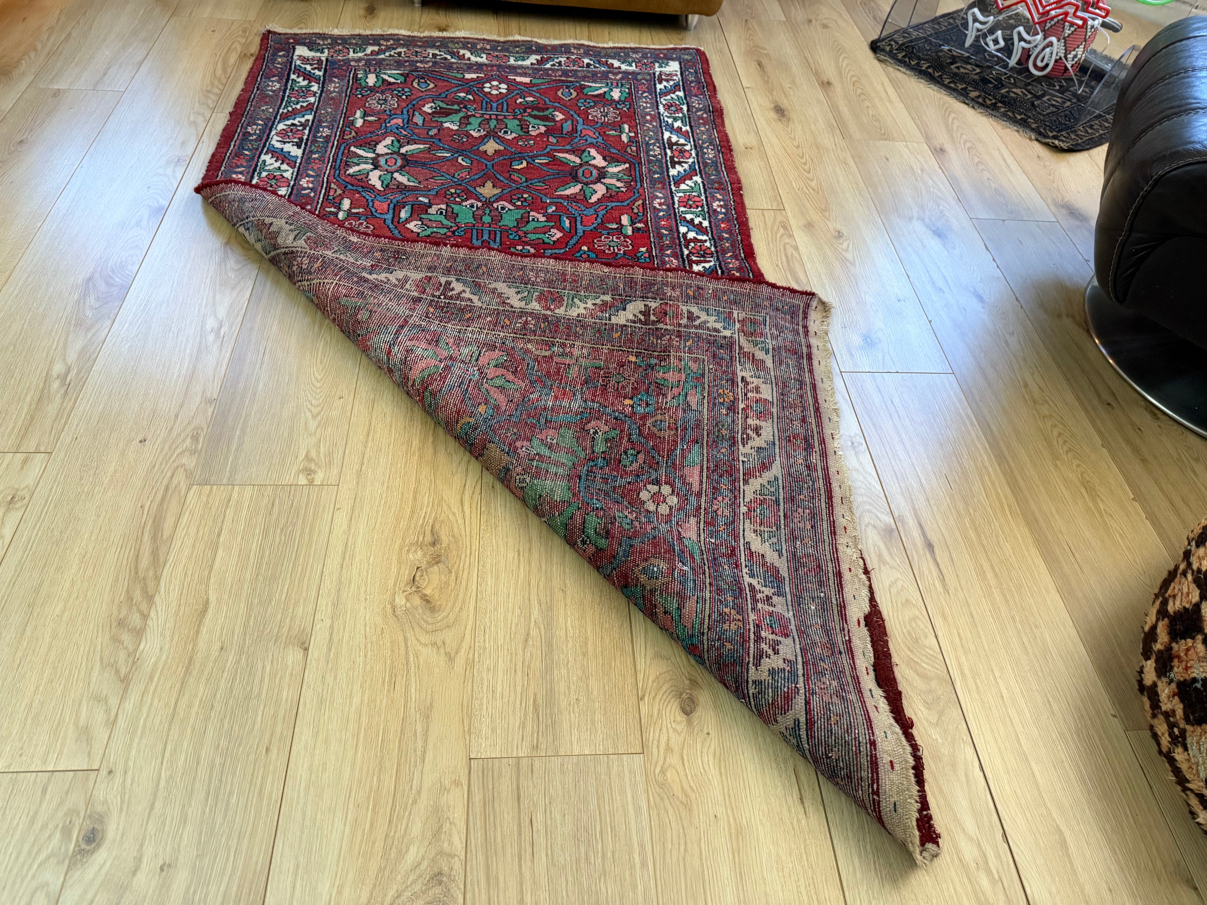 Sleets Vintage handgeknoopt oosters tapijt – 193 × 104 cm