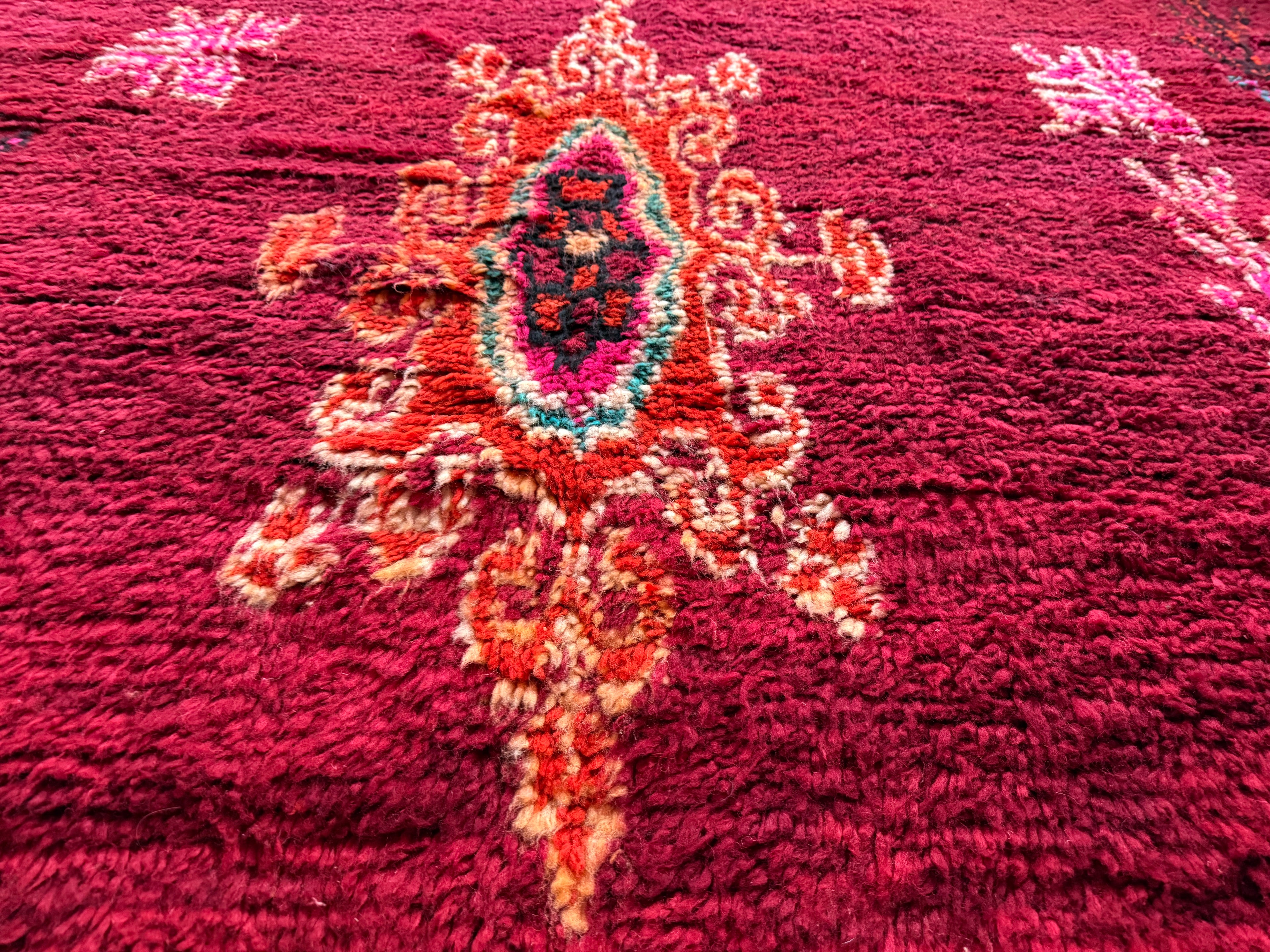 Handgeknoopt vintage Berber tapijt – 315 × 222 cm