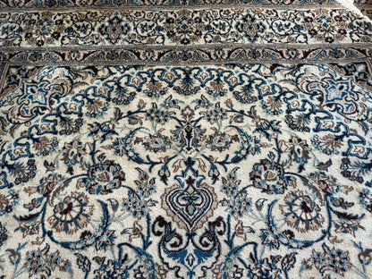 Hand-knotted vintage oriental Nain rug – approx. 245 × 345 cm
