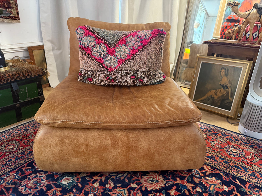 Handgemaakt kussen van een vintage Marokkaans tapijt – ca. 50 × 40 cm