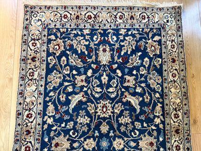 Tapete vintage feito à mão em estilo Nain – 208 × 117 cm
