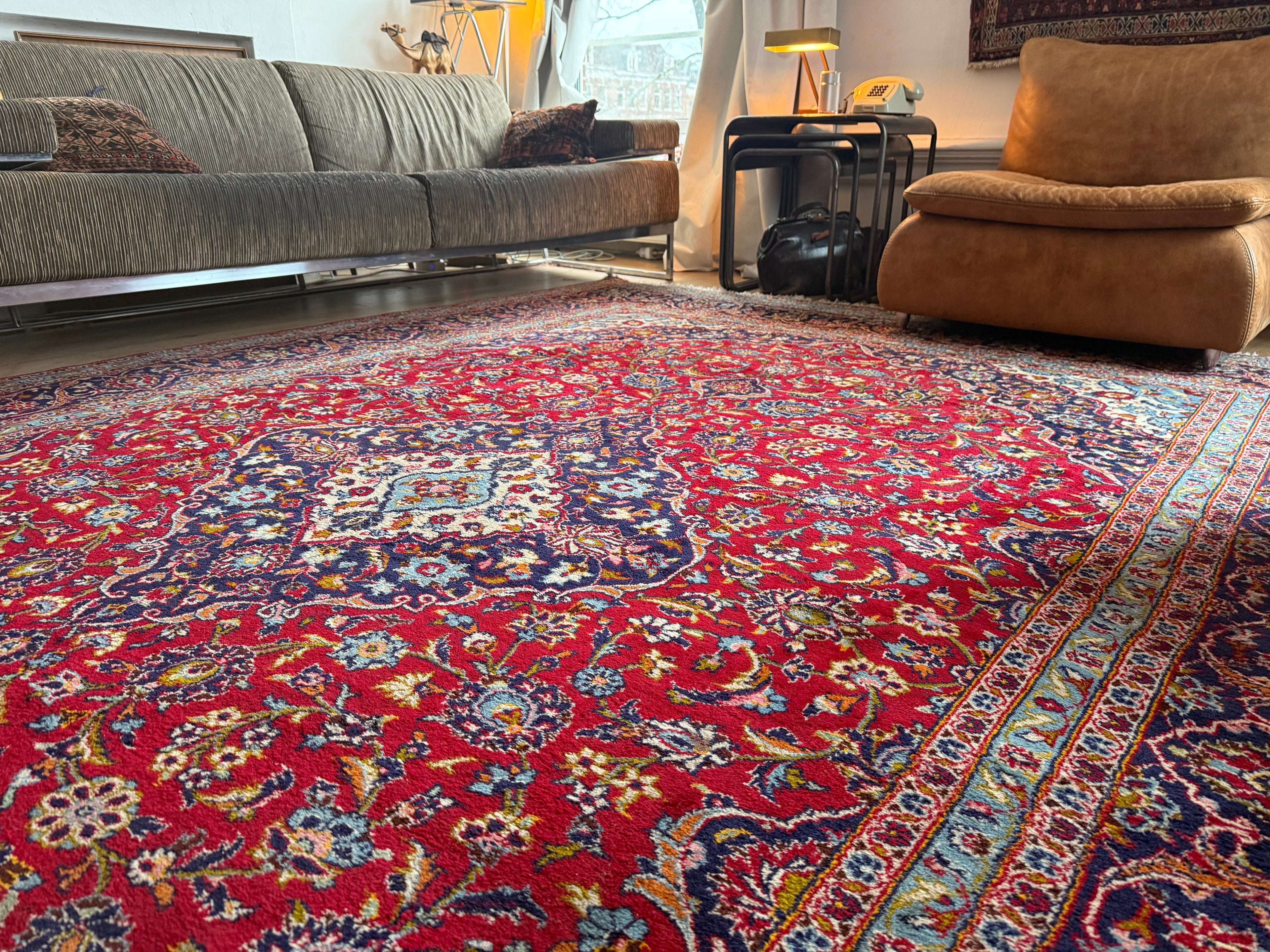 Monumentaal handgeknoopt vintage tapijt – 365 × 249 cm