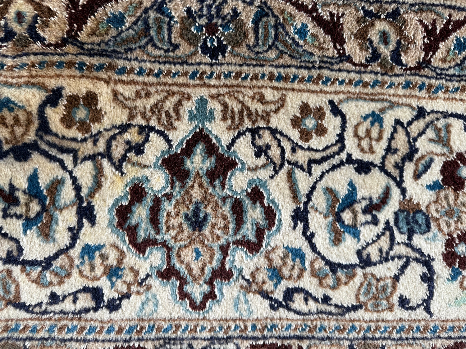 Hand-knotted vintage oriental Nain rug – approx. 245 × 345 cm