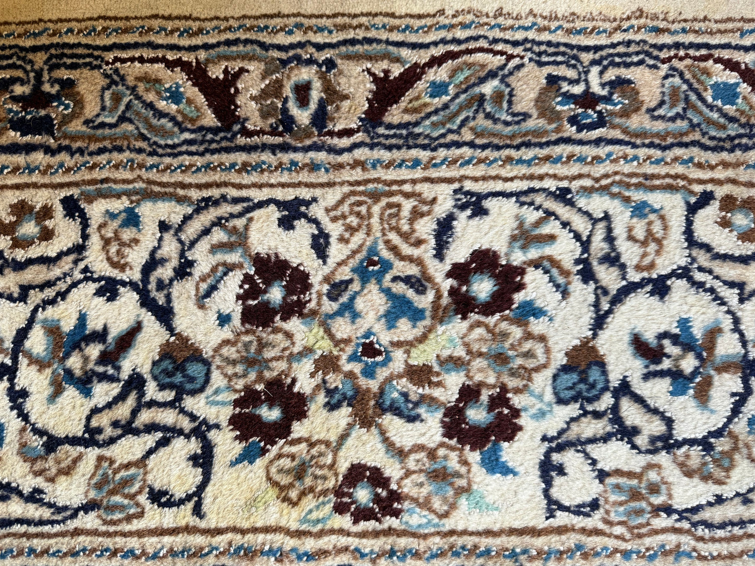 Hand-knotted vintage oriental Nain rug – approx. 245 × 345 cm