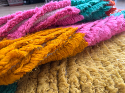 Kleurrijke Marokkaanse Boujad-stijl loper – 256 × 81 cm