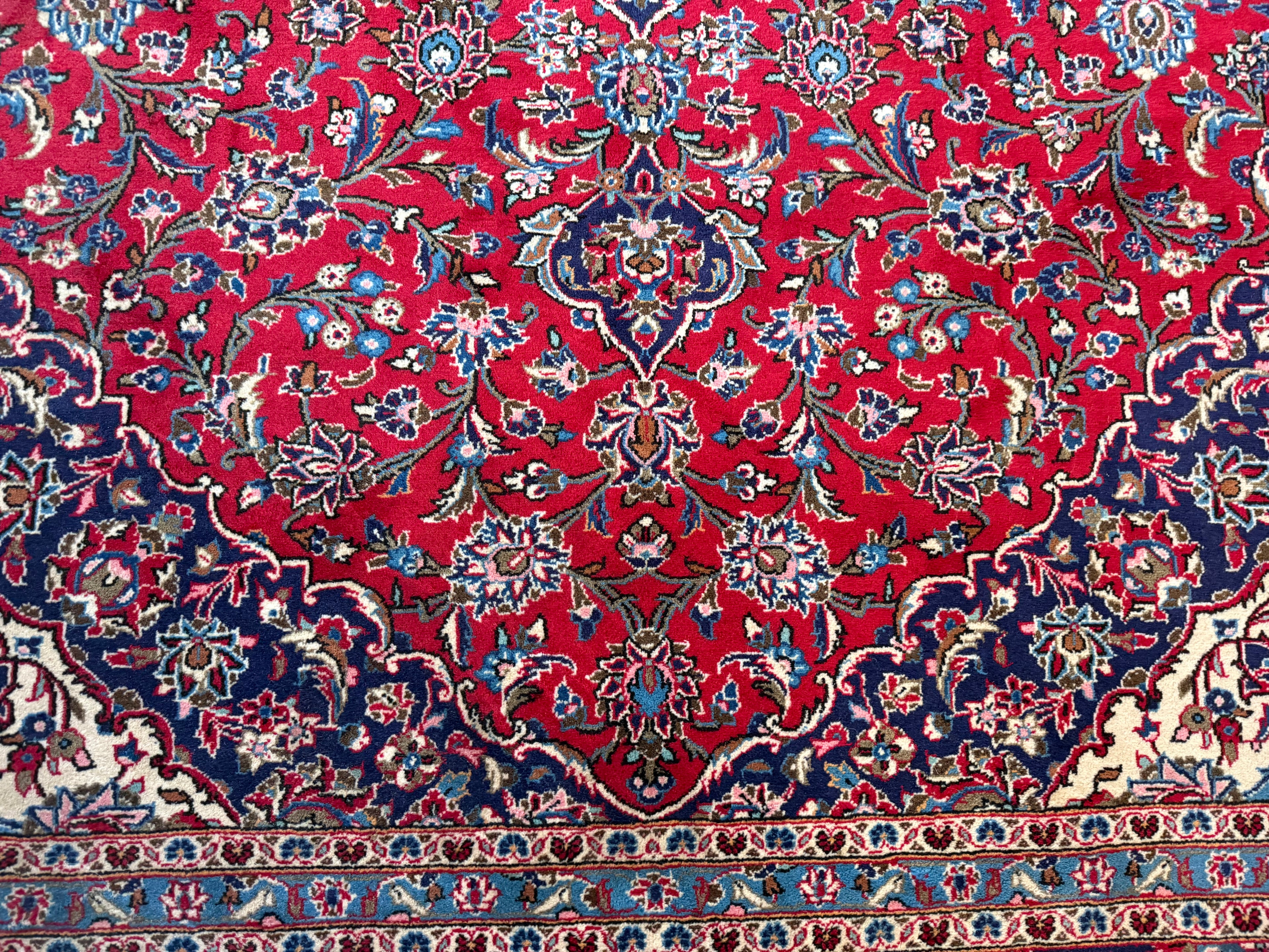 Groot handgeknoopt vintage tapijt – 352 × 247 cm