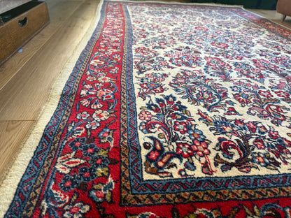 Vintage handgeknoopt klassiek tapijt met ivoor veld en florale patronen – 218 × 131 cm