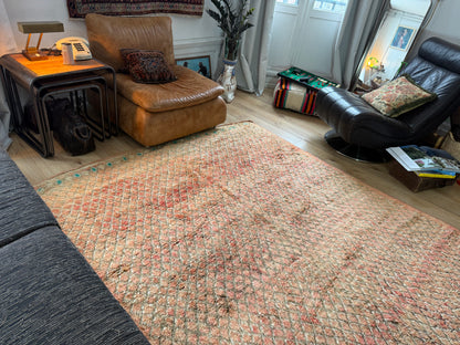 Zacht vintage Berber tapijt in perziktinten – 320 × 195 cm