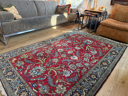 Vintage handgeknoopt wollen tapijt met vogels en gazellen – ca. 222 × 140 cm