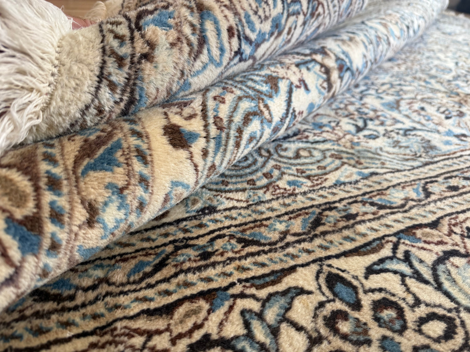 Hand-knotted vintage Nain rug – 300 × 201 cm