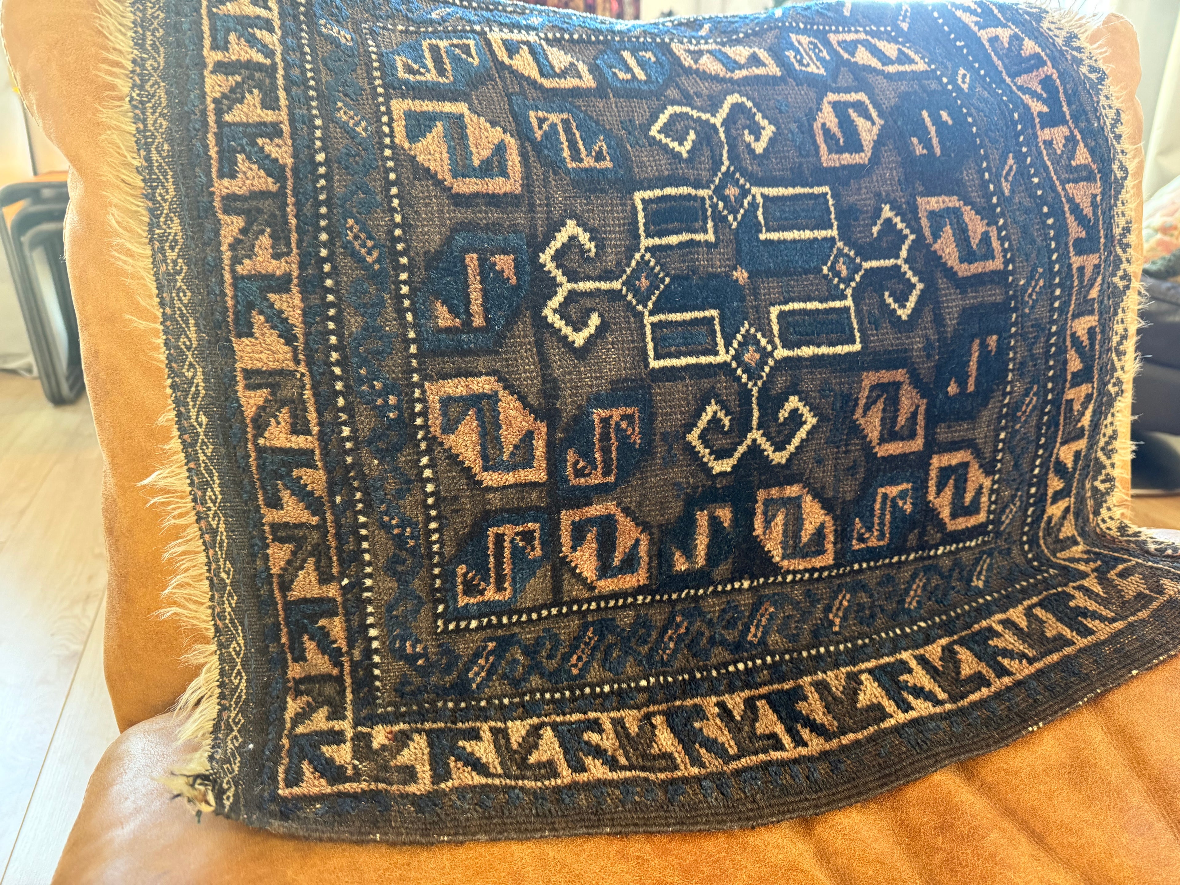 Klein Kaukasisch tapijt – ca. 68 × 63 cm. Zuidelijke Kaukasus, ca. 1900–1930