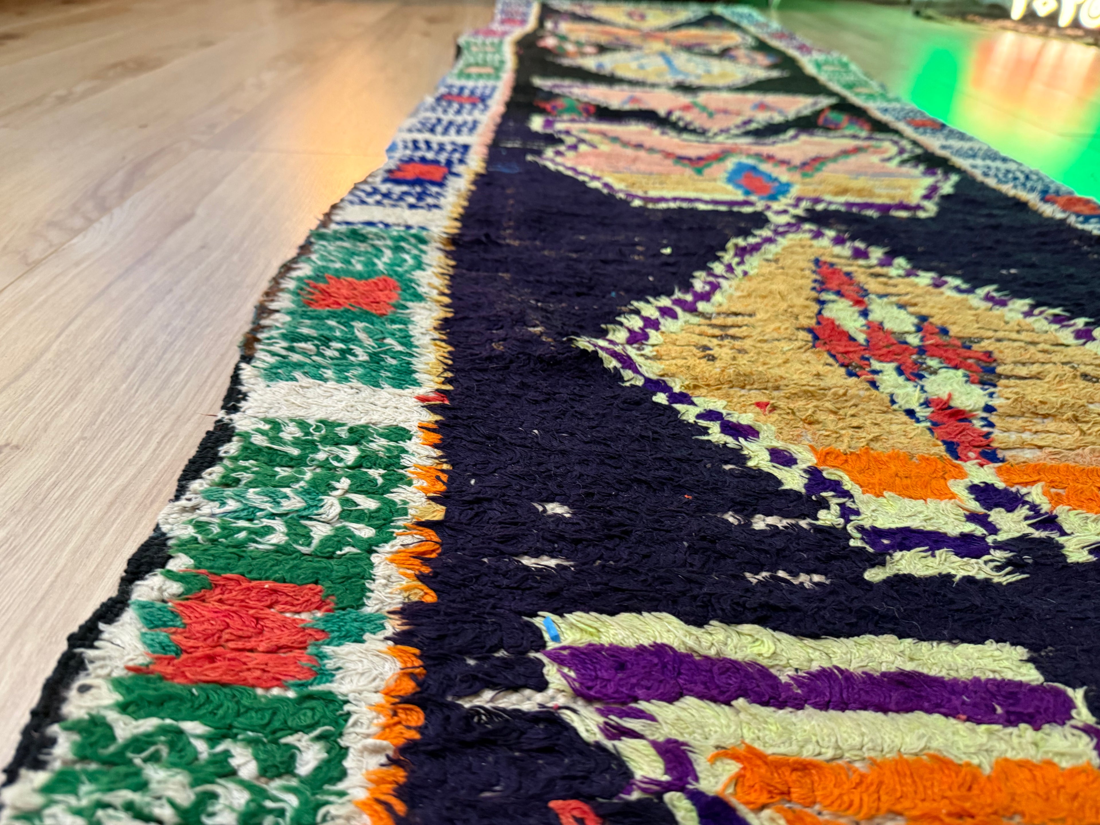 Handgeweven Berber loper uit Marokko – ca. 253 × 70 cm