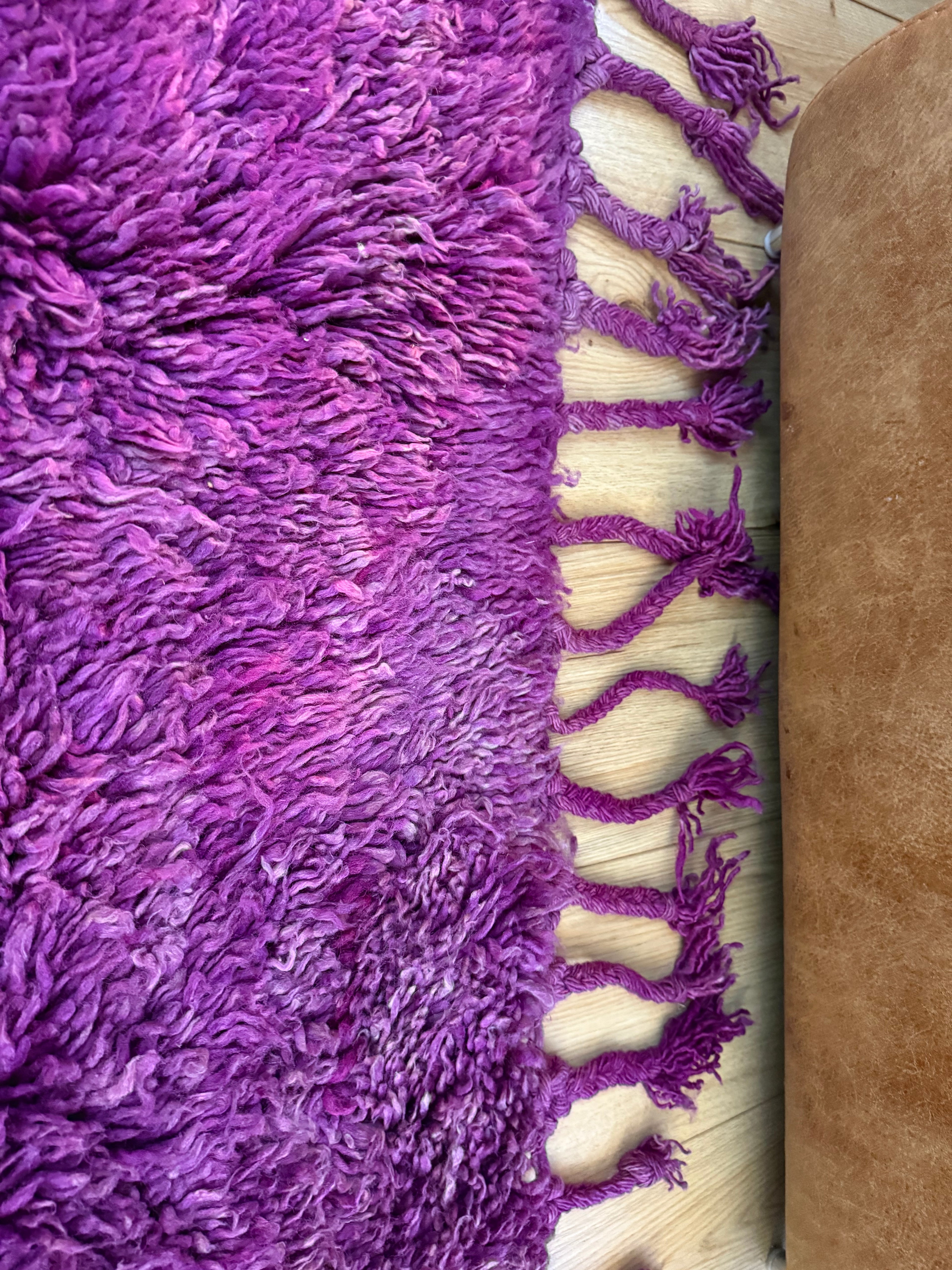 Groot paars vintage hoogpolig Berber tapijt – 320 × 197 cm