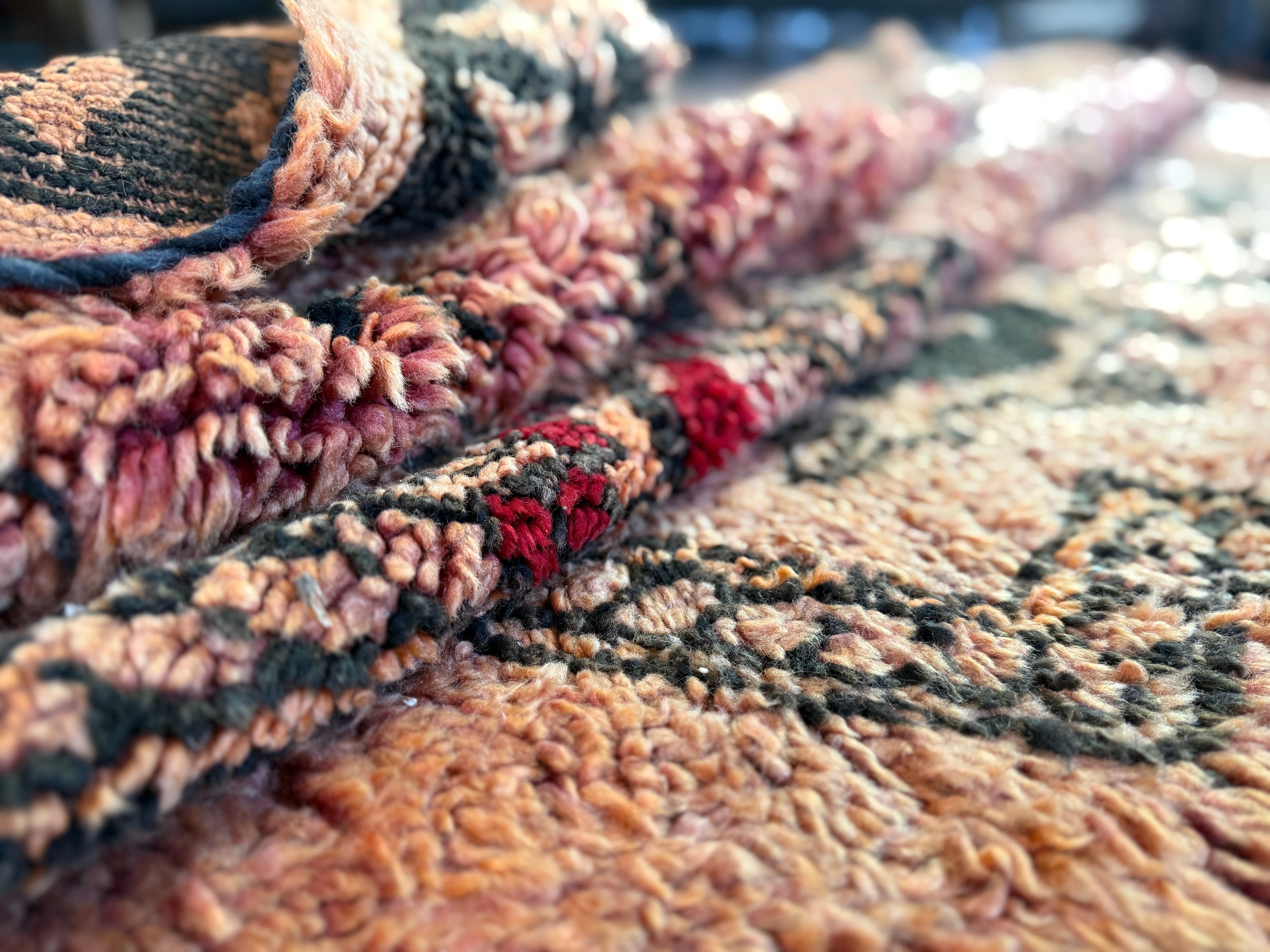 Vintage Moroccan Berber Rug in Salmon Pink Wool – 275 × 210 cm