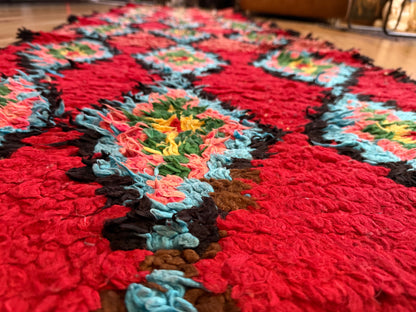 Vintage Berber loper in diep rood – 331 × 92 cm