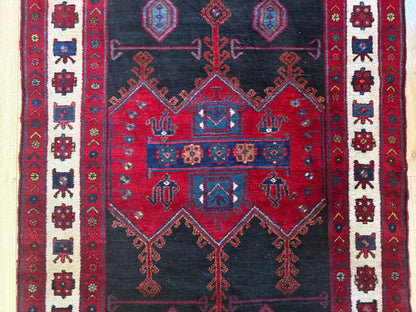 Antiek tribaal handgeknoopt tapijt – 217 × 140 cm