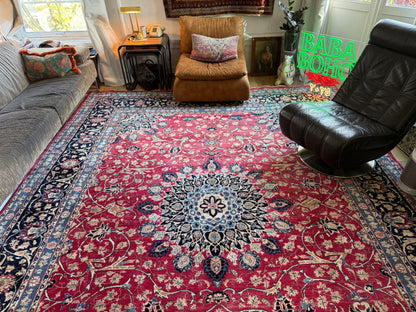 Groot handgeknoopt vintage vloerkleed met medaillon – 400×302 cm