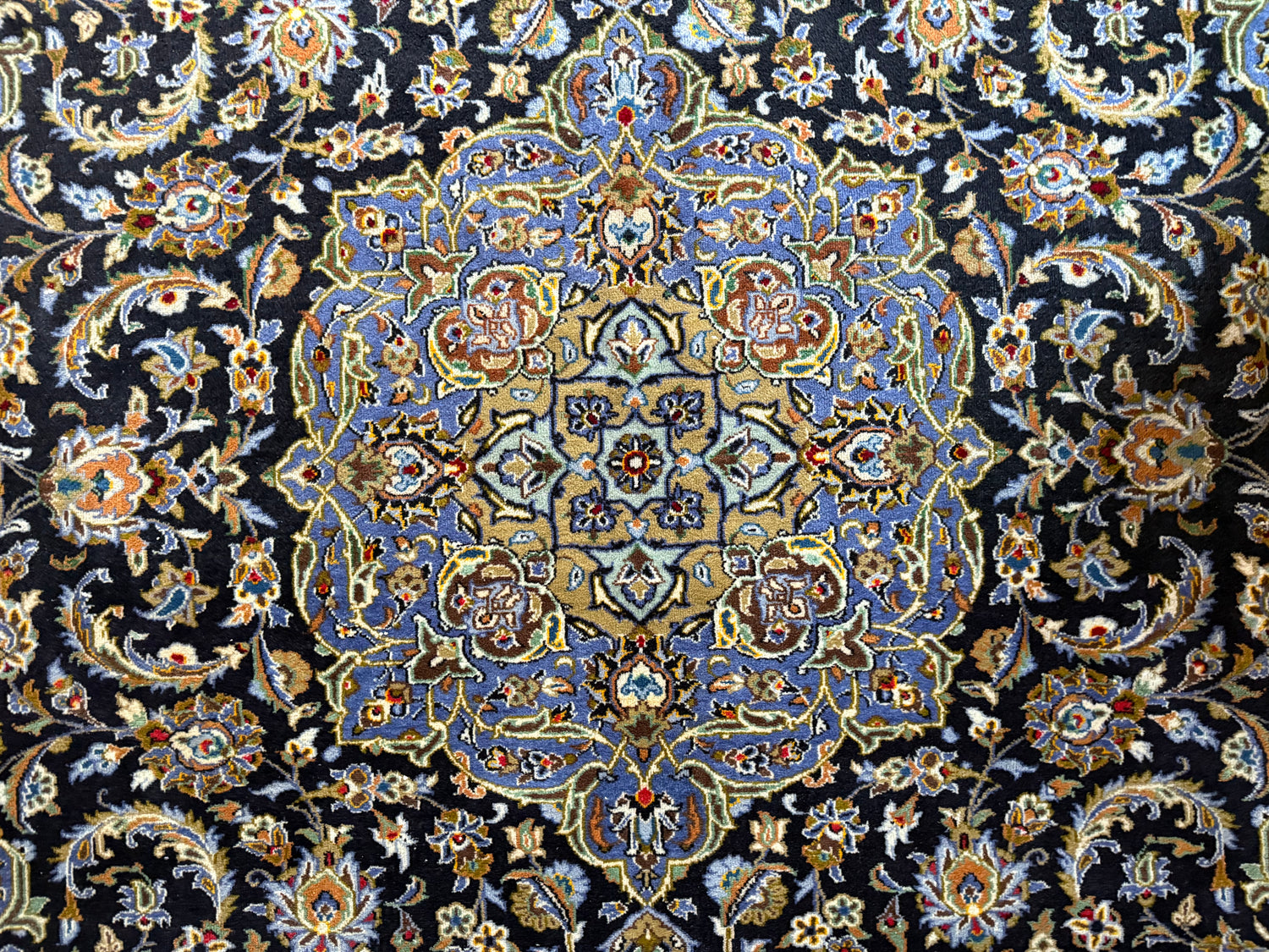 XL vintage medaillon tapijt in nachtblauw &amp; lichtblauw – ca. 408×295 cm