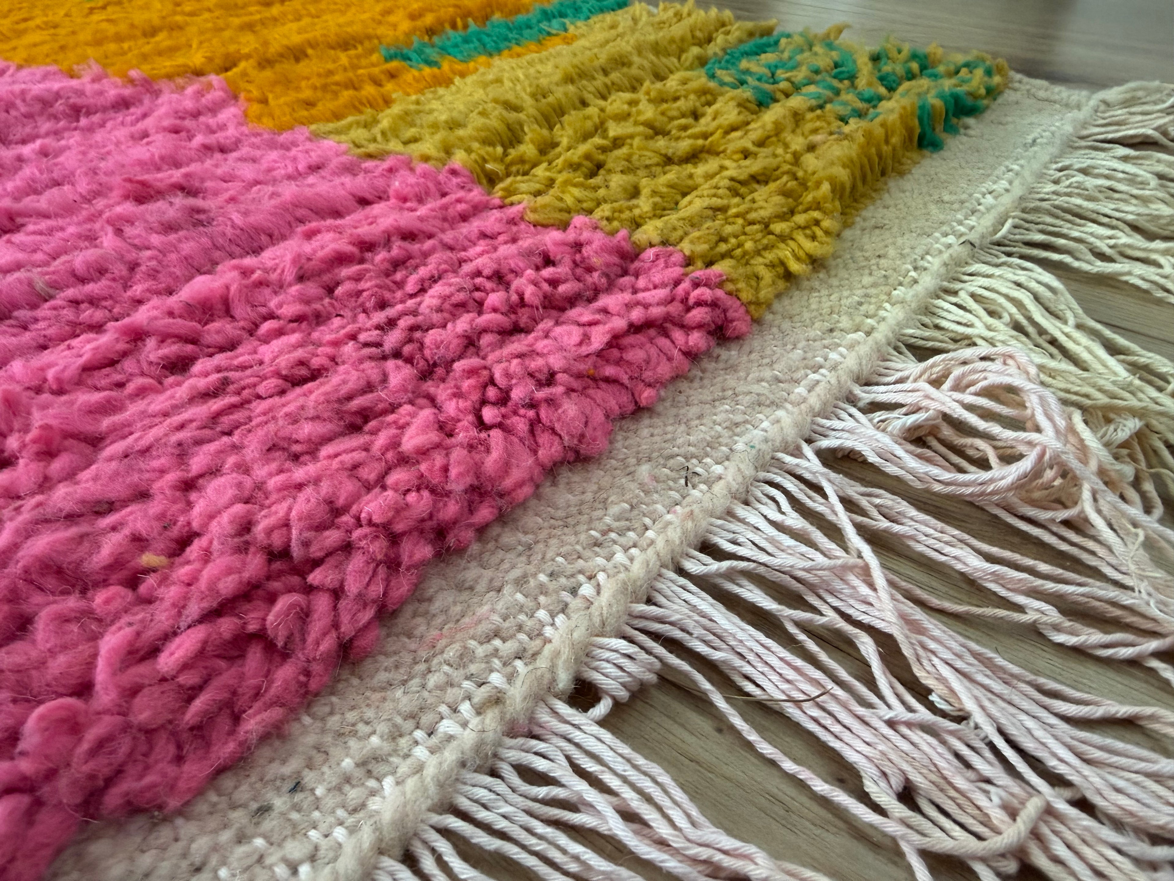 Kleurrijke Marokkaanse Boujad-stijl loper – 256 × 81 cm