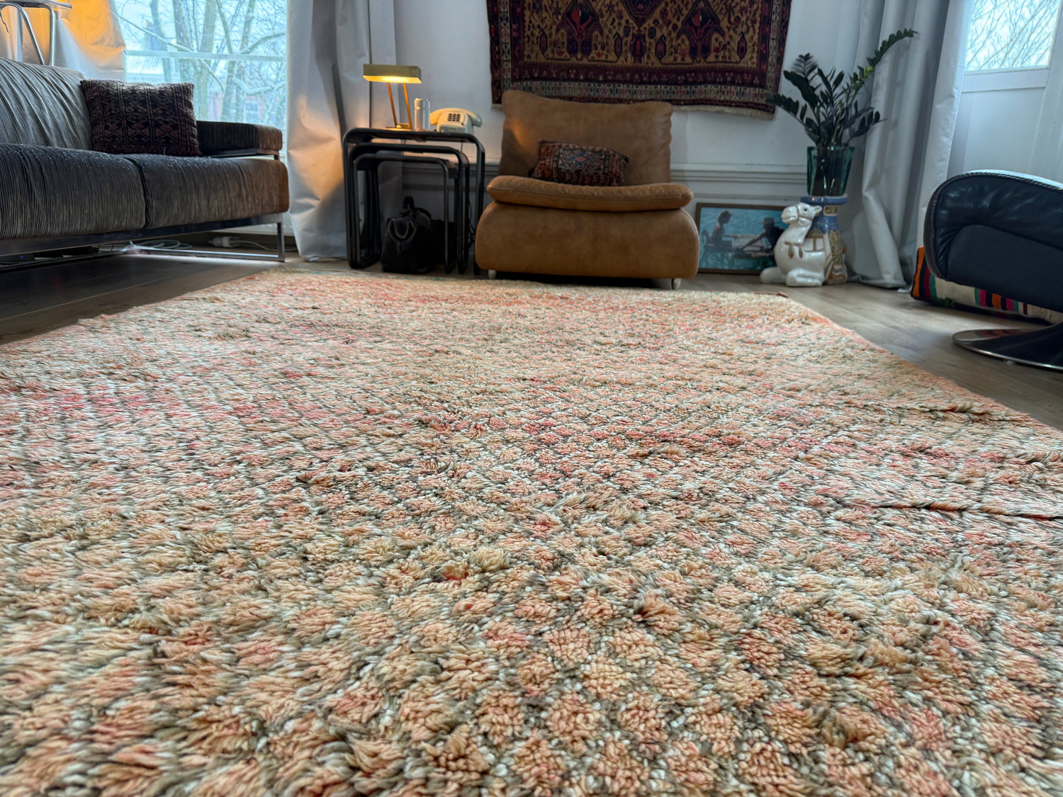 Zacht vintage Berber tapijt in perziktinten – 320 × 195 cm