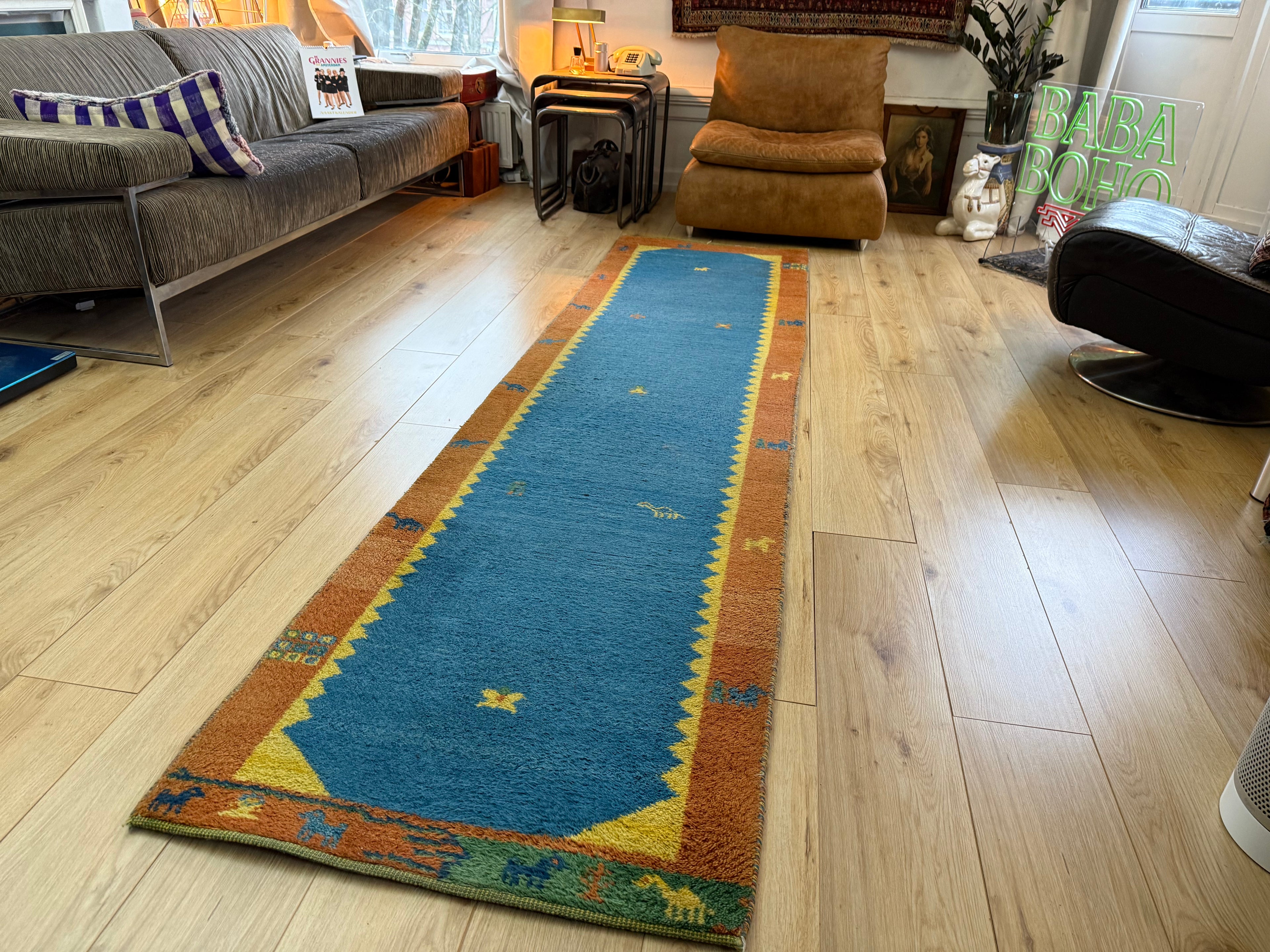 Vintage handgeknoopte loper – blauw &amp; oker – ca. 302 × 77,5 cm